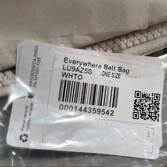 Lululemon Everywhere Belt Bag NWT - Picture 10 of 10